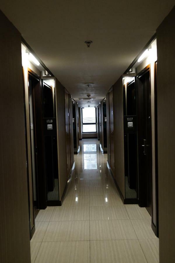 Cruise Hotel Kowloon  Exterior foto